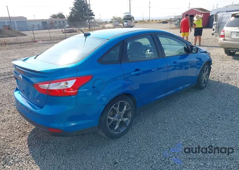 2014 Ford Focus Se z USA, uszkodzony, nr VIN 1FADP3F22EL294942